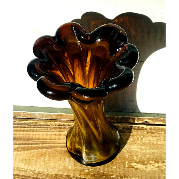 Vintage Mid Century Amber Slag Glass Vase 6.25" Tall - Picture 4 of 8